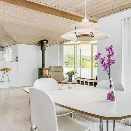 Two-bedroom Holiday In Σπίτι διακοπών Helsinge